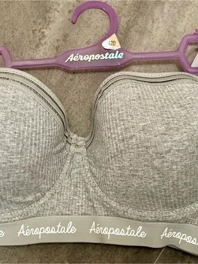 Aeropostale Light Grey Ribbed Strapless Bra, can be worn 6 ways